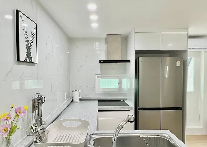 Villa 3room+2bathroom Hongdae 1exit Seoul